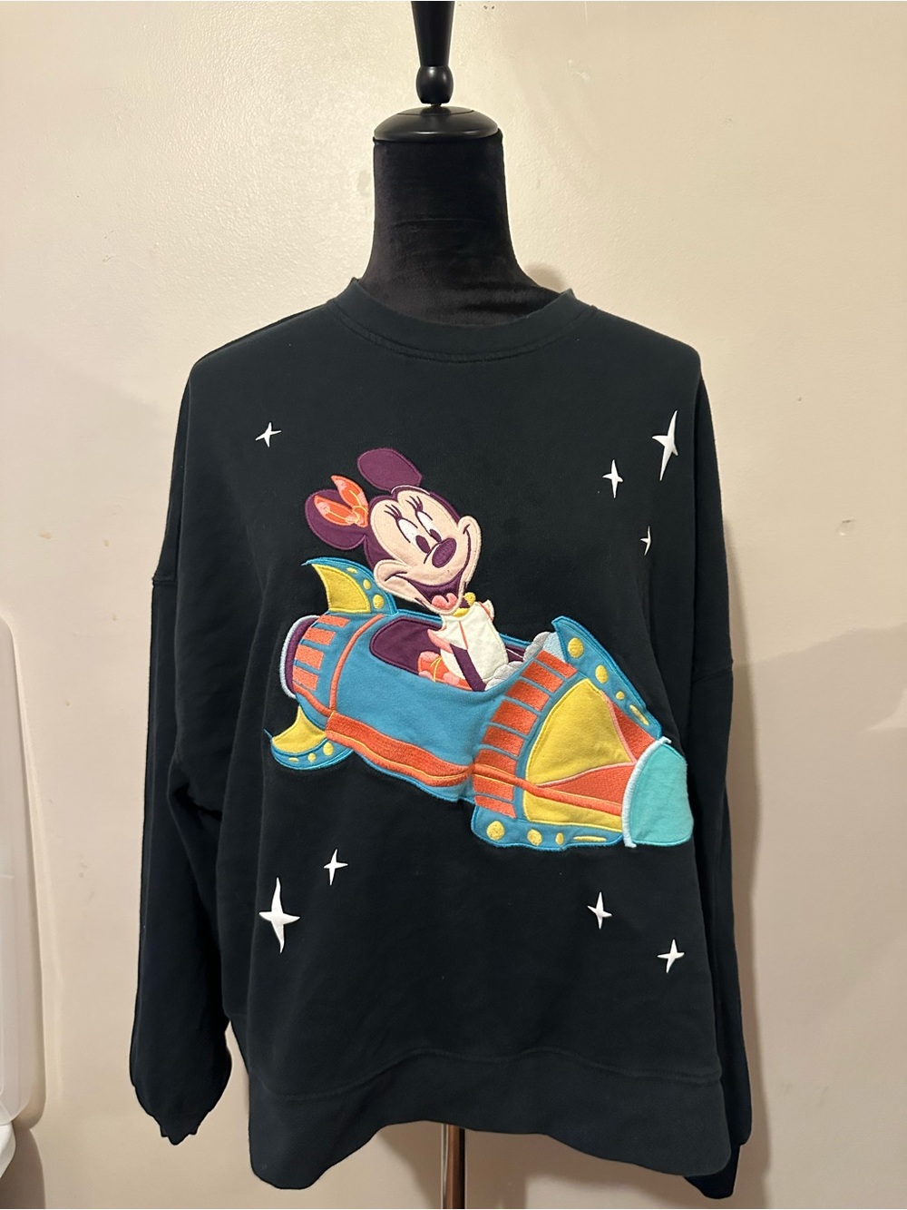 Disneyland Resort Black Minnie Mouse Play in the Park Astro Orbiter Sweatshirt 🚀
